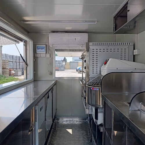 mobile-bakery-trailer-inside