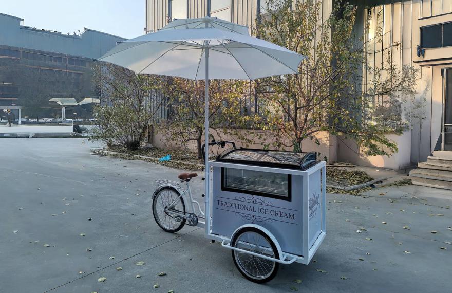 Ice-Cream-Cart-for-Weddings