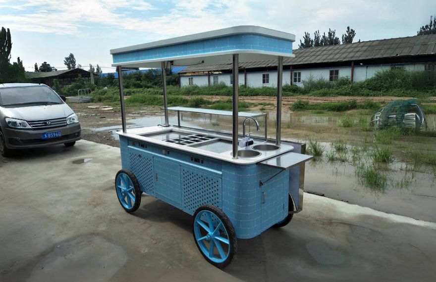 Rolled-Ice-Cream-Cart