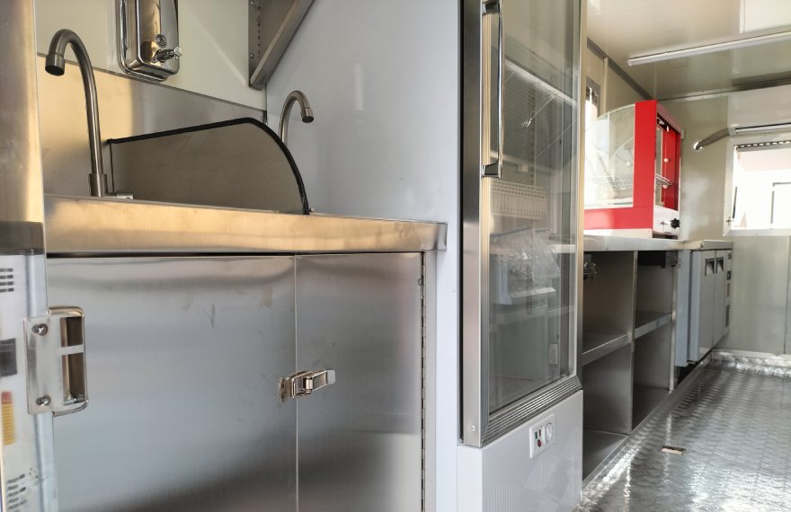 BBQ-trailer-interior