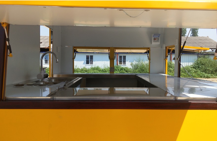 FQ250-Small-Concession-Trailer