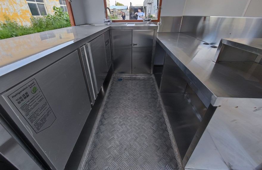 FM250-Mini-Food-Trailer-Design
