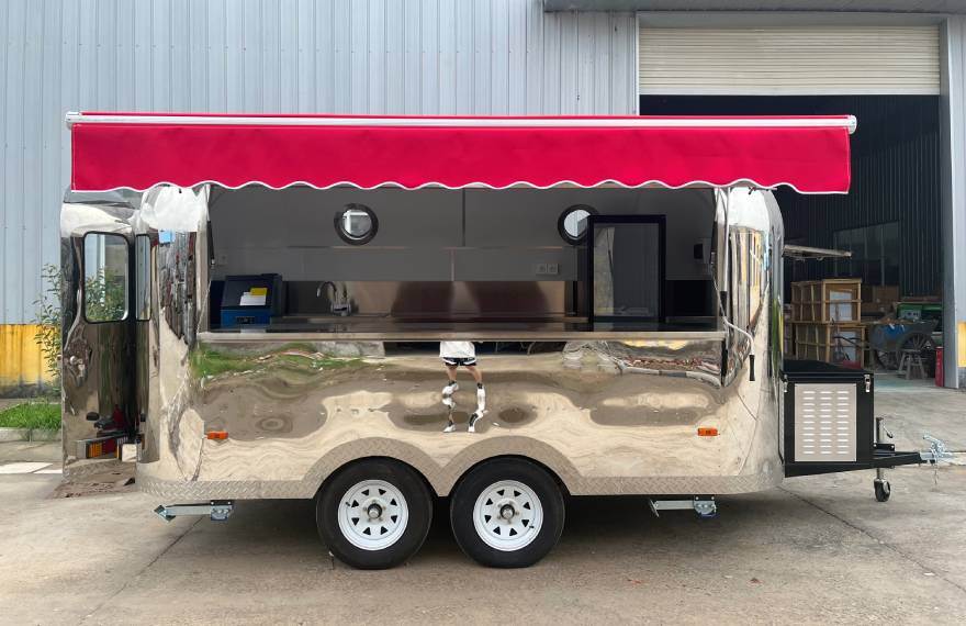 Airstream-Mobile-Bar