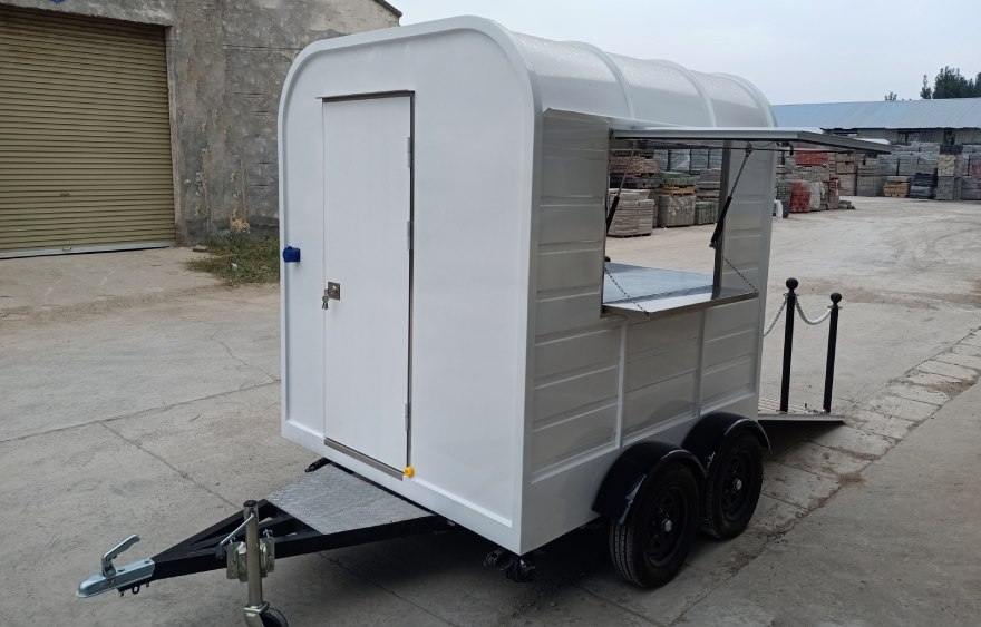 Vintage-Mobile-Bar