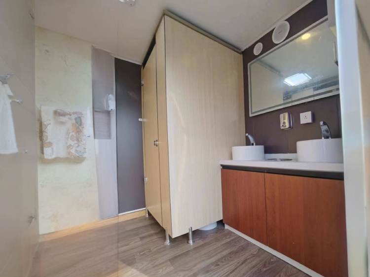 Container-Toilet