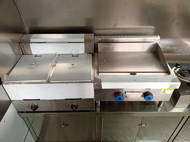 new mobile restaurant trailer with cooking equipment