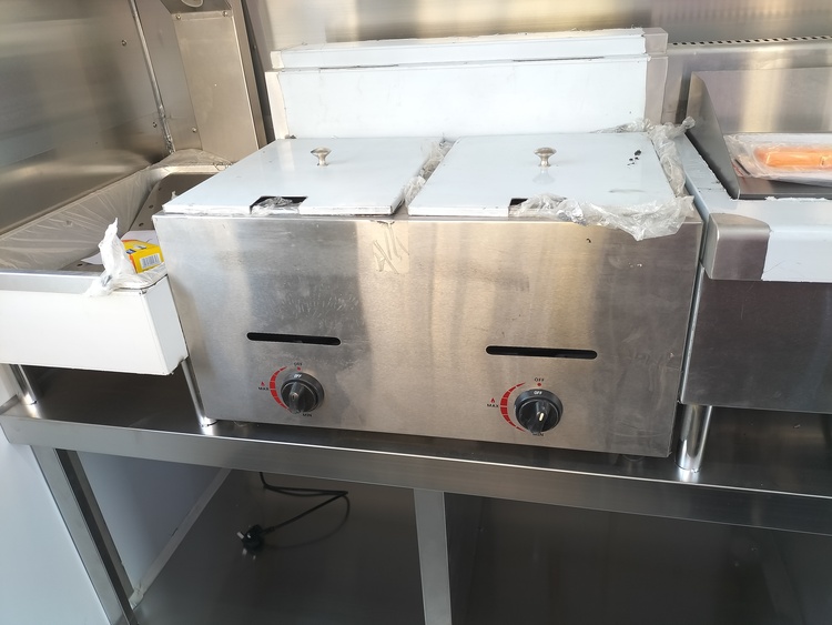 fully equipped mobile kitchen trailer with fryers