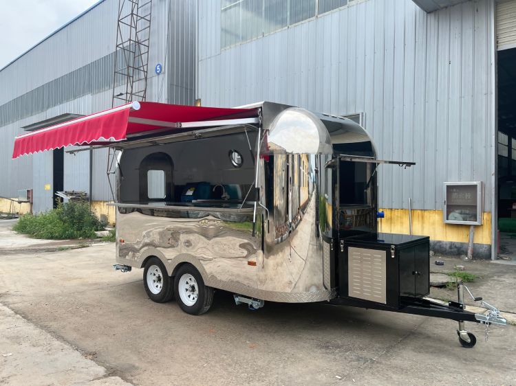 Airstream Bar for Weddings & High-eng Occasions