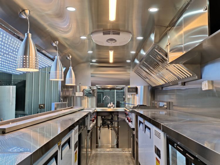 SS500 Airstream Food Truck