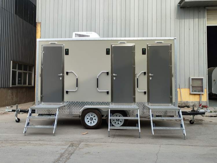 Luxury Porta Potty Trailer for Sale